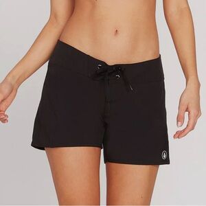 Volcom womens Simply Solid 5-inch Swim Surf Boardshort - Black - Size 5